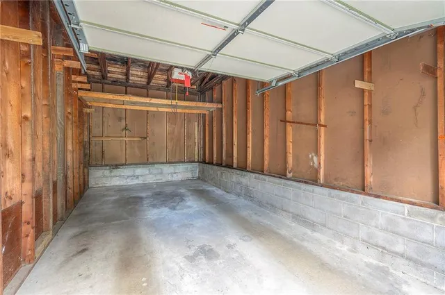 $265,000 | 10009 West 95th Street, Overland Park, KS 66212