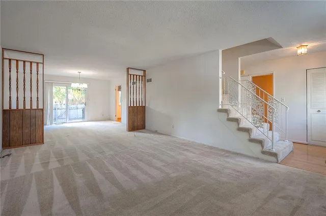 $265,000 | 10009 West 95th Street, Overland Park, KS 66212