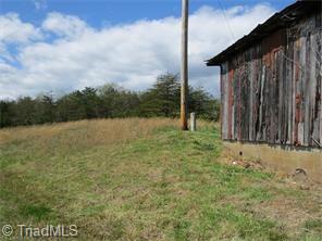 1335 Peewee Cromer Road Danbury, NC 27016 - Photo 9 of 22 Gallery Image 9