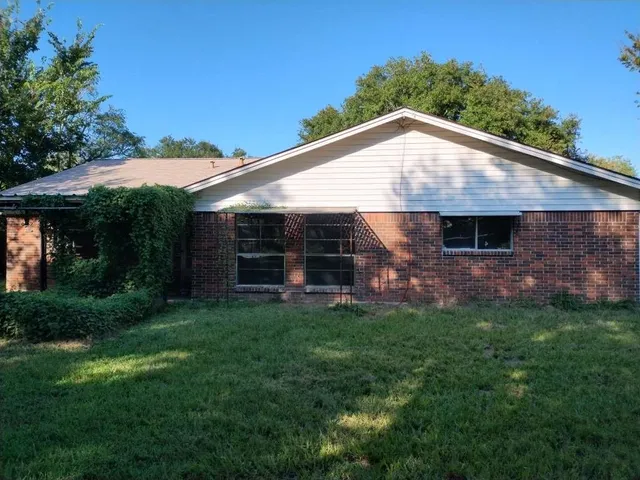 $1,899 | 105 Newcastle Street, Victoria, TX 77905
