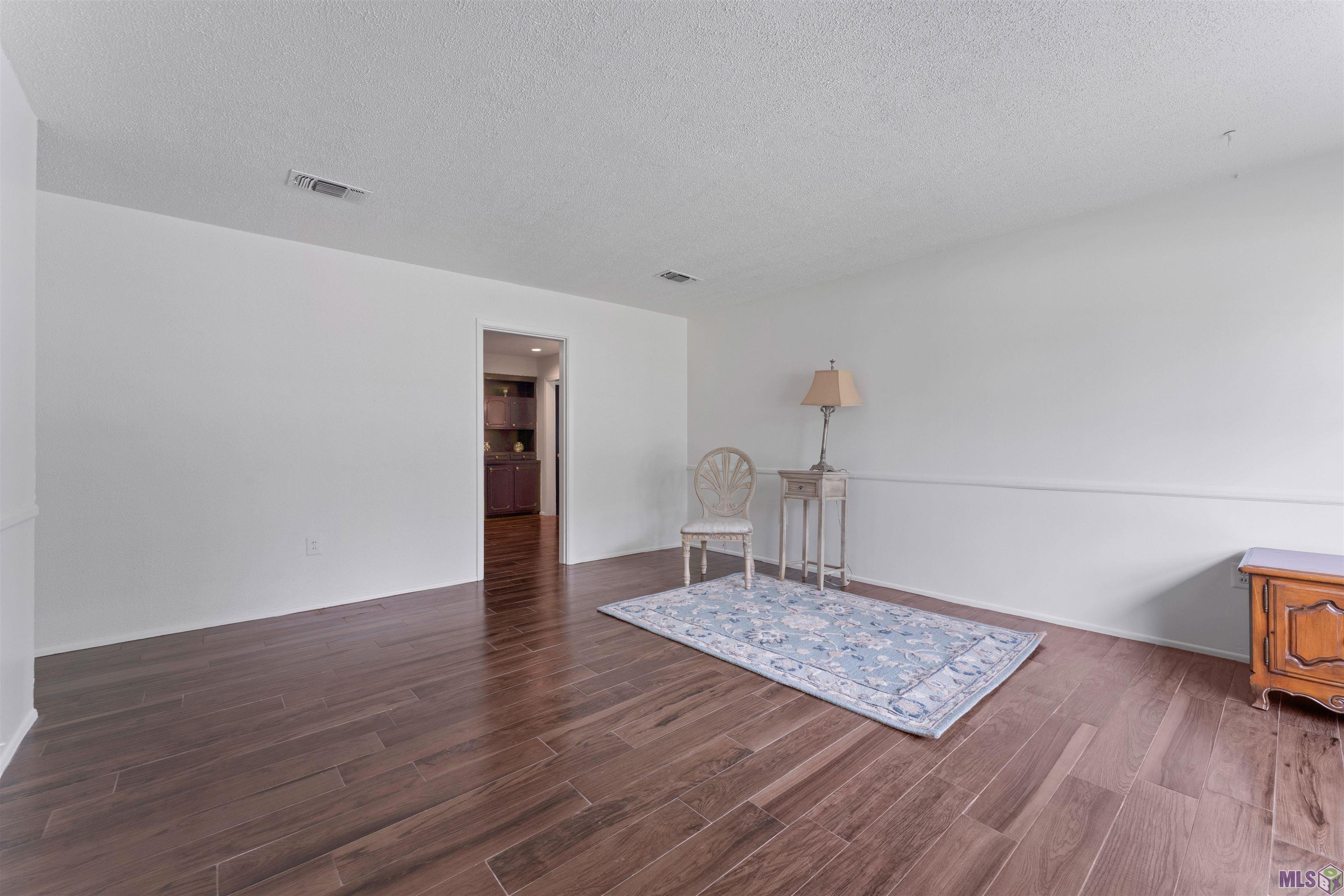 4133 Fleet Drive Baton Rouge, LA 70809 - Photo 3 of 18