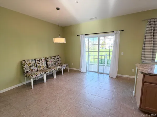 $3,000 | 105 Wood Lake Drive, Middletown, NY 10940