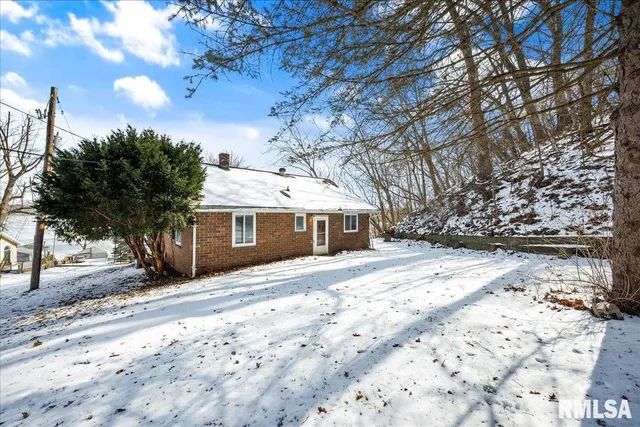 $340,000 | 4221 North Galena Road, Peoria, IL 61611