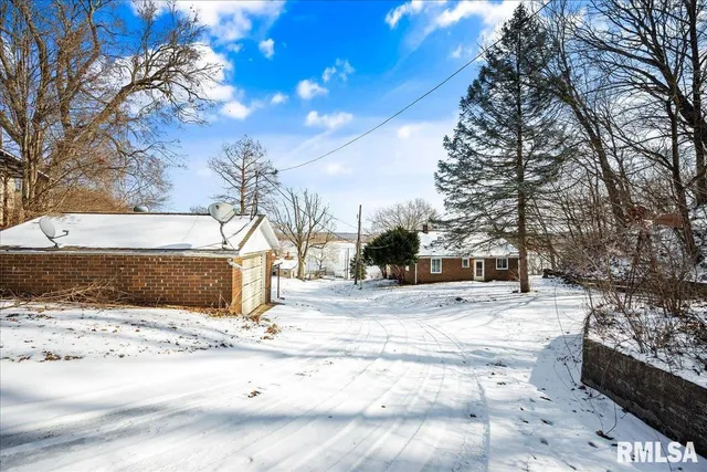 $340,000 | 4221 North Galena Road, Peoria, IL 61611