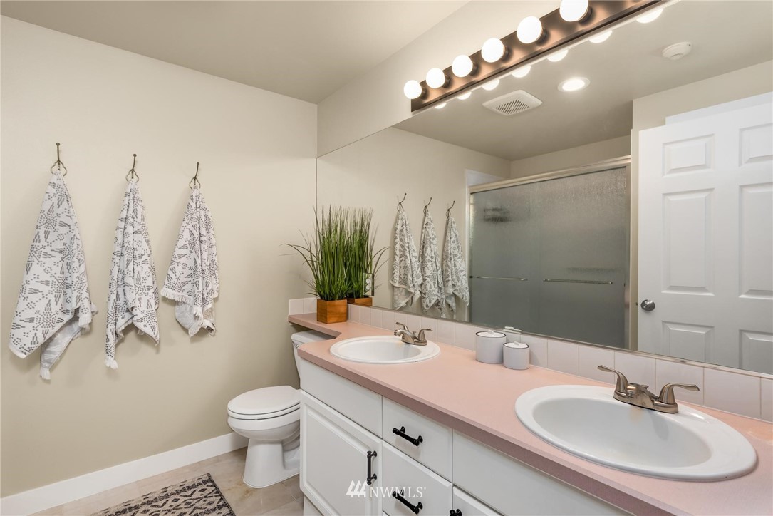 23908 Bothell Everett Highway, Unit D101 Bothell, WA 98021 - Photo 14 of 19