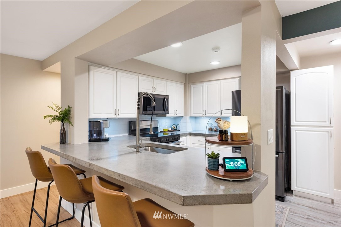 23908 Bothell Everett Highway, Unit D101 Bothell, WA 98021 - Photo 9 of 19