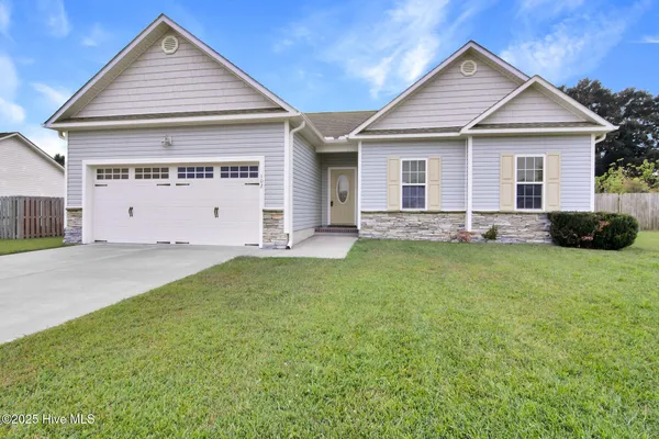 $1,650 | 102 Conley Hills Drive, Richlands, NC 28574
