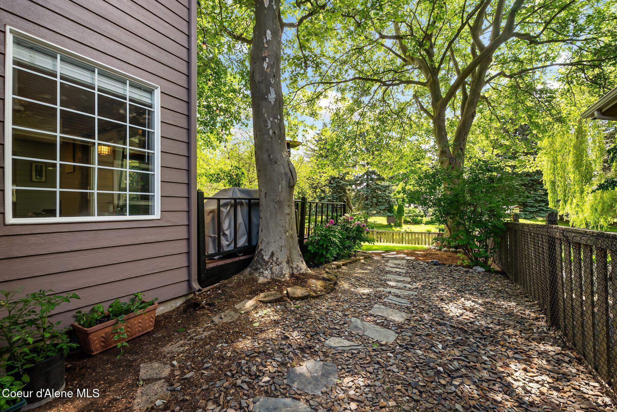 1407 Mathison Drive Sandpoint, ID 83864 - Photo 43 of 52 45_KFM00016