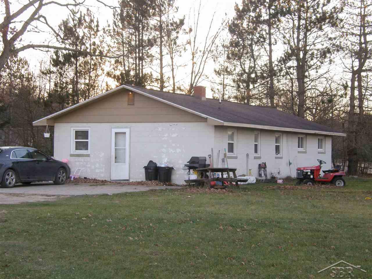 5274 West Gary Road Chesaning, MI 48616 - Photo 11 of 12 31308216-10.JPG