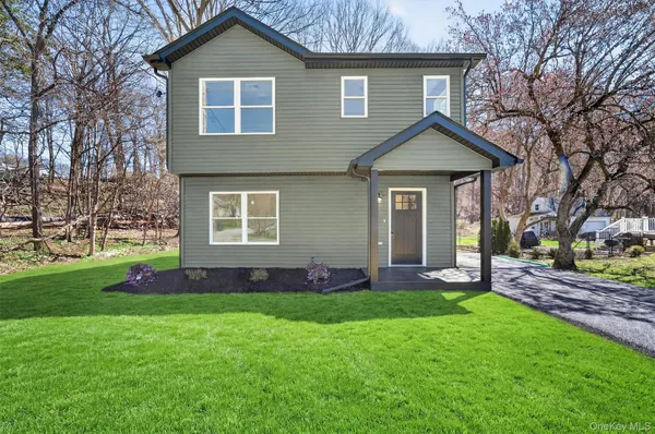 $489,000 | 111 Cedar Avenue, New Windsor, NY 12553