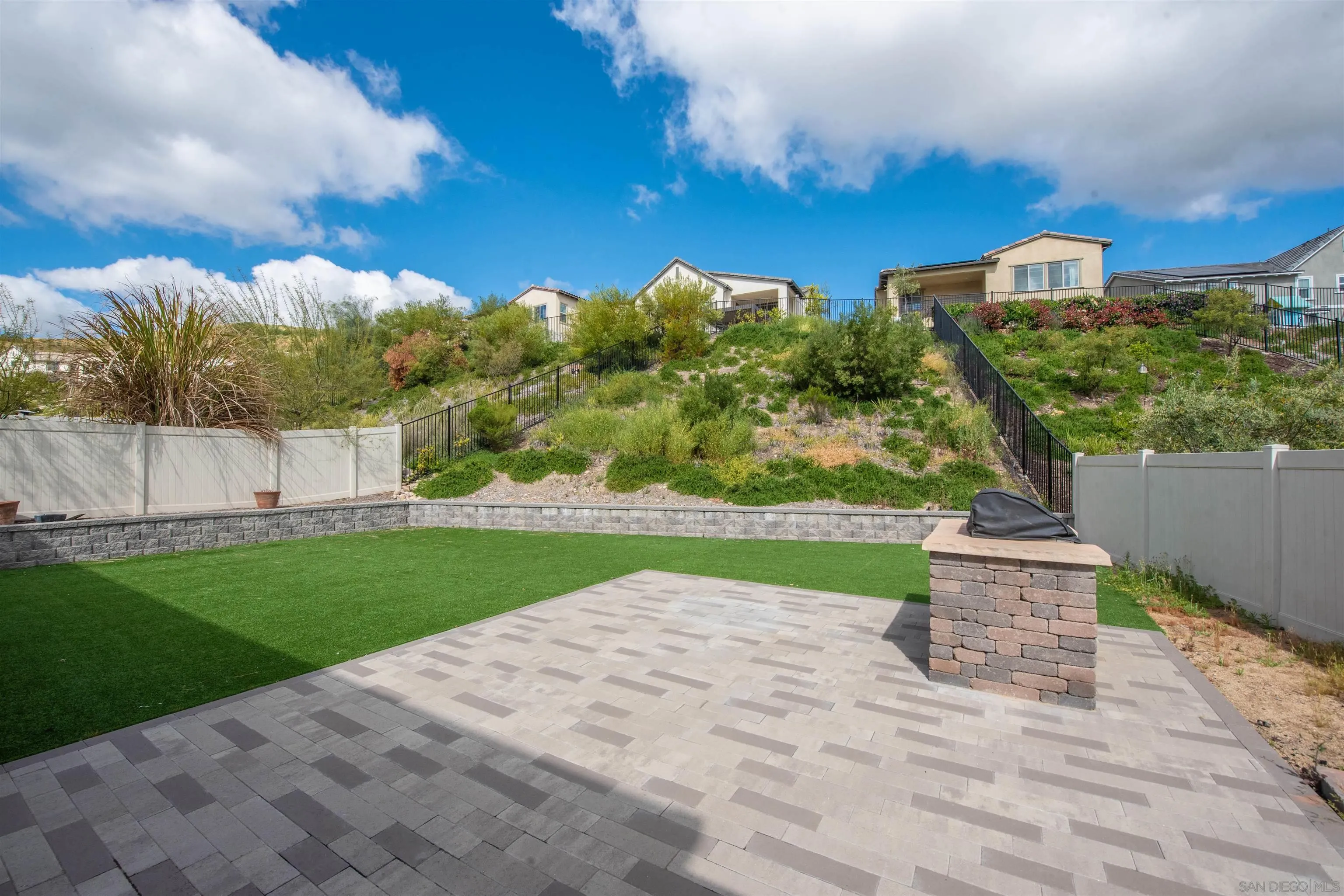 8902 Trailridge Avenue Santee, CA 92071 - Photo 30 of 38 a view of a garden with large trees