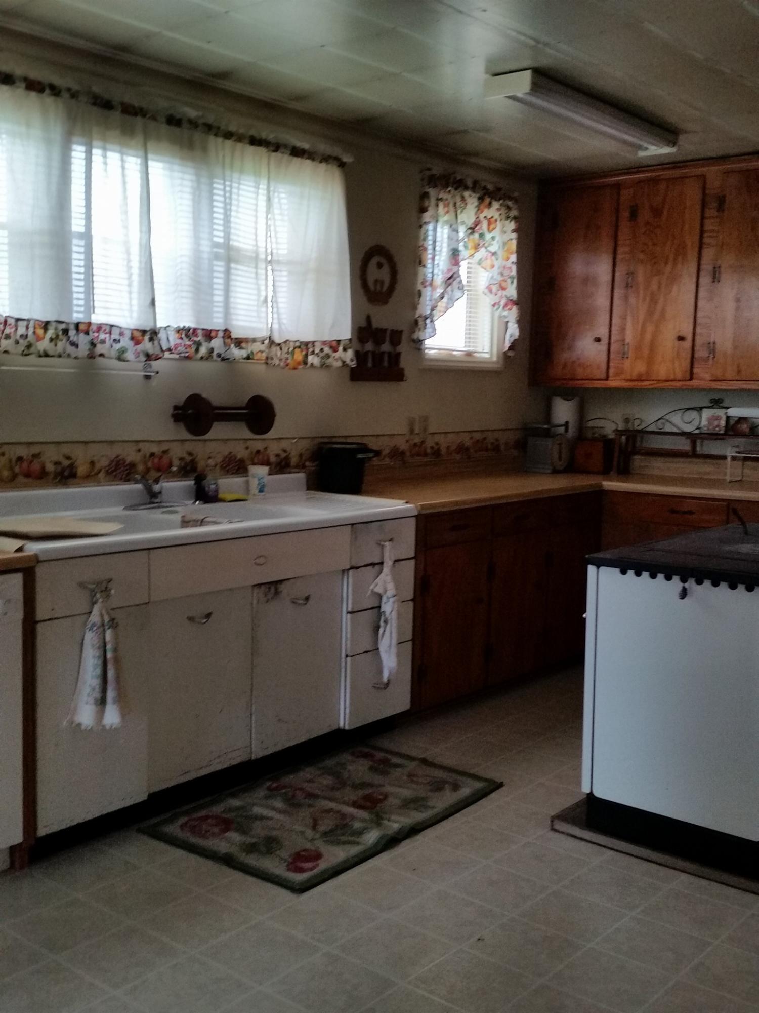 2673 Dry Valley Road Radford, VA 24141 - Photo 23 of 37 13122825_10204477680020662_6902981613136
