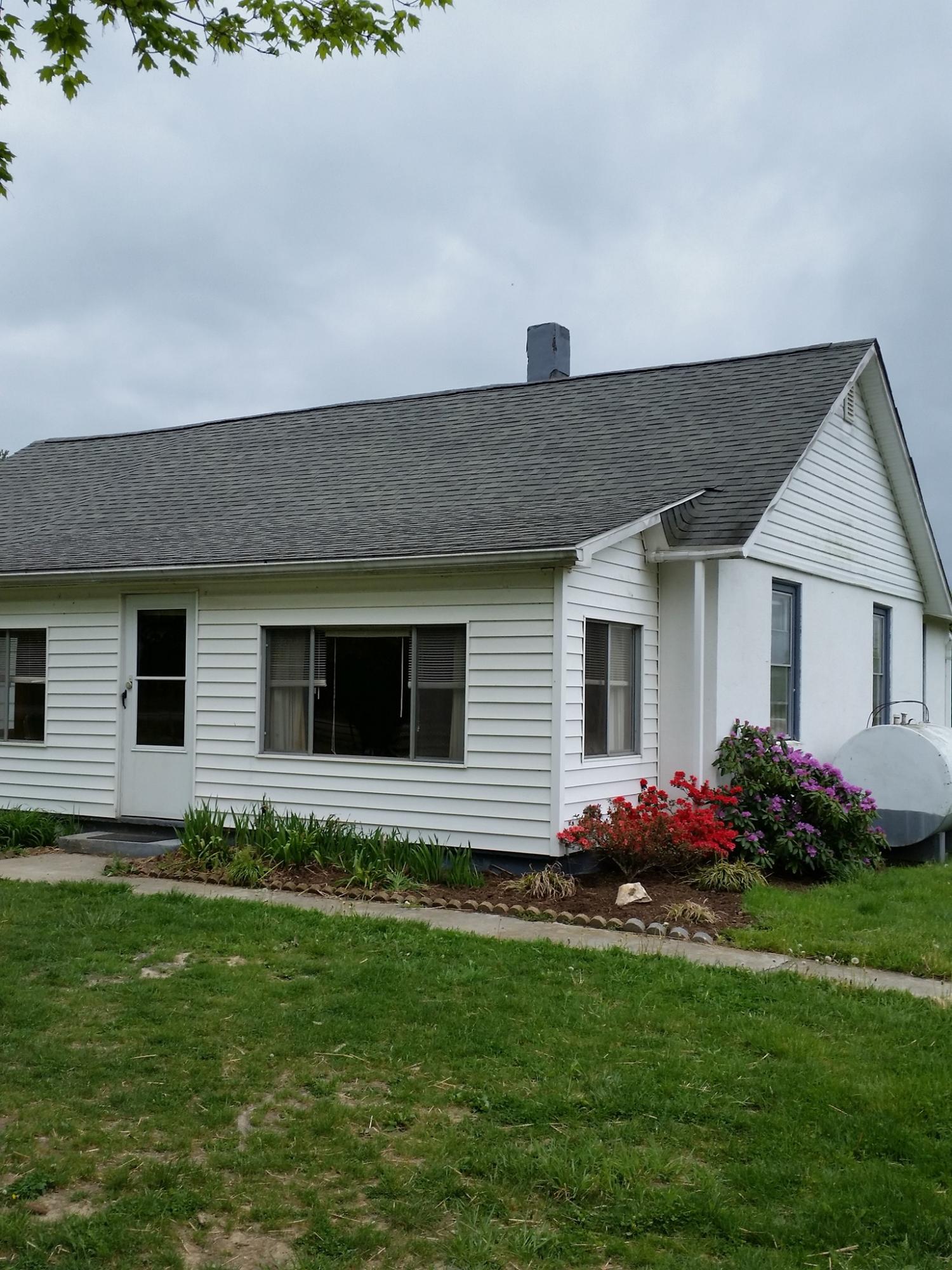 2673 Dry Valley Road Radford, VA 24141 - Photo 4 of 37 13047998_10204477689820907_6315194466069