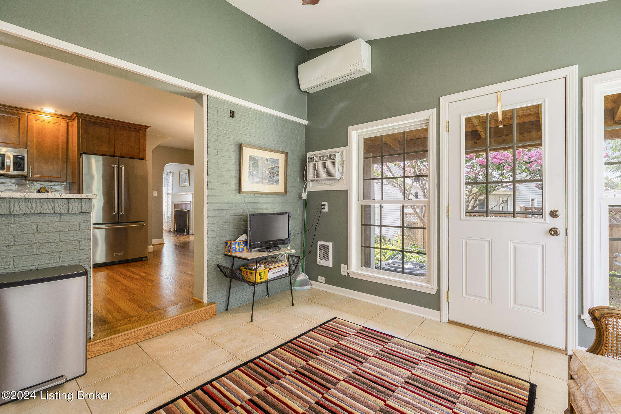 2329 Manchester Road Louisville, KY 40205 - Photo 23 of 68 30
