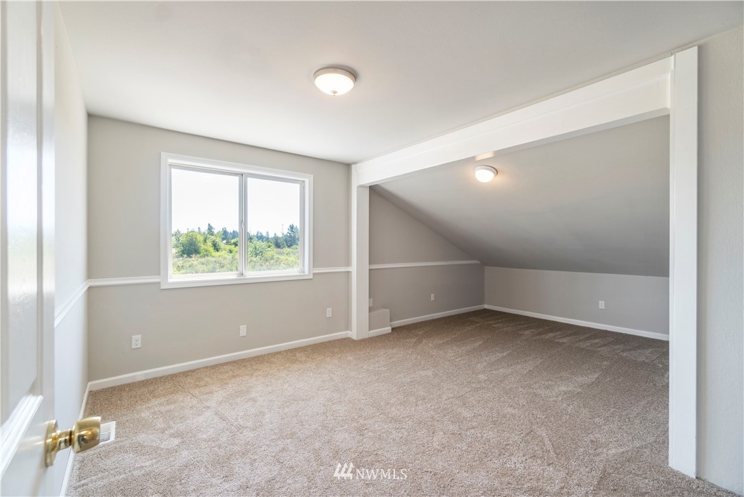 16837 Flume Road Southeast Yelm, WA 98597 - Photo 24 of 36 Gallery Image 24
