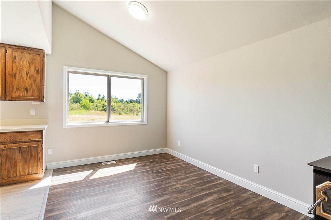 16837 Flume Road Southeast Yelm, WA 98597 - Photo 8 of 36 Gallery Image 8