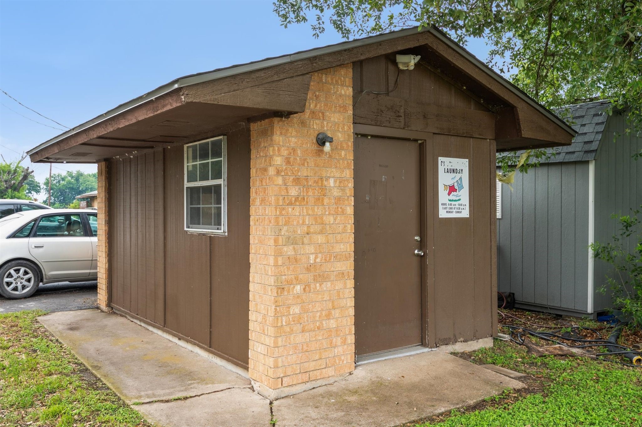175 Loop 265 Rosebud, TX 76570 - Photo 12 of 17 Laundry room/office