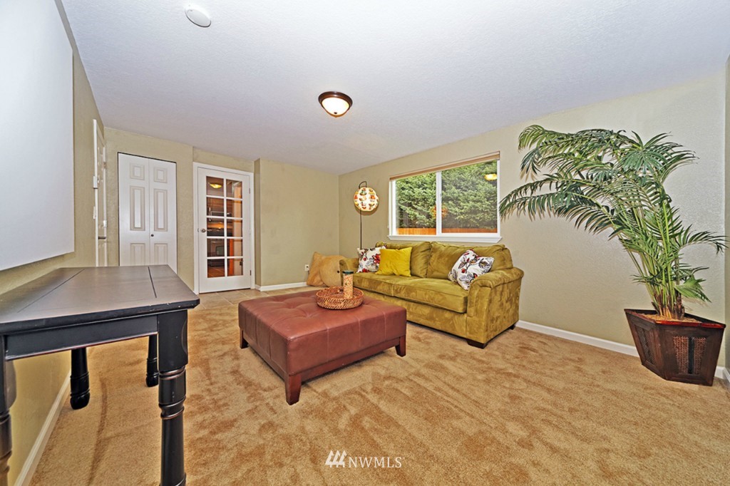 17606 28th Avenue Southeast Bothell, WA 98012 - Photo 11 of 23 Gallery Image 11