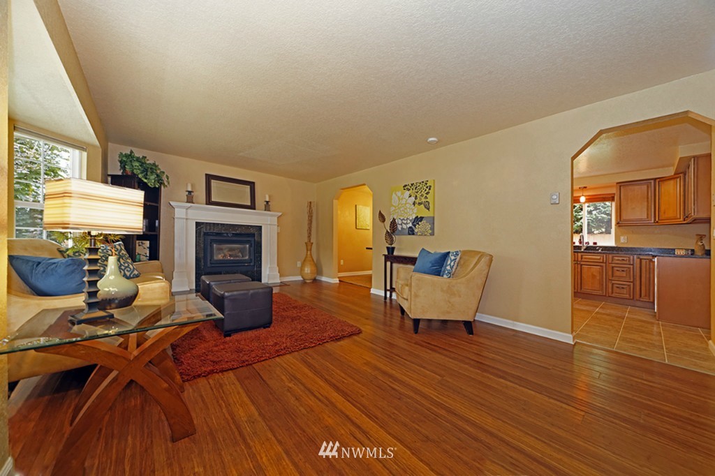 17606 28th Avenue Southeast Bothell, WA 98012 - Photo 3 of 23 Gallery Image 3
