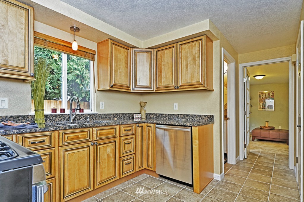 17606 28th Avenue Southeast Bothell, WA 98012 - Photo 7 of 23 Gallery Image 7