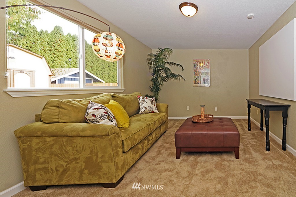 17606 28th Avenue Southeast Bothell, WA 98012 - Photo 10 of 23 Gallery Image 10