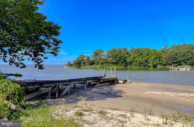 $420,000 | 20395 Bowles Road, Coltons Point, MD 20626