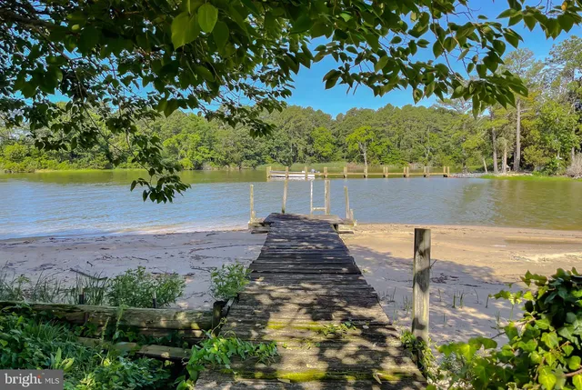 $420,000 | 20395 Bowles Road, Coltons Point, MD 20626