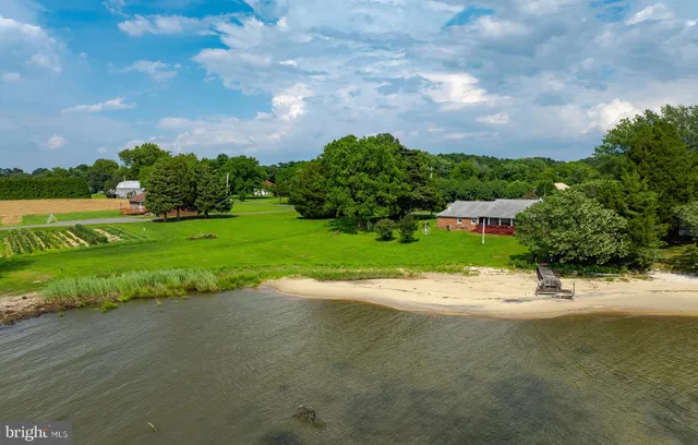 $420,000 | 20395 Bowles Road, Coltons Point, MD 20626