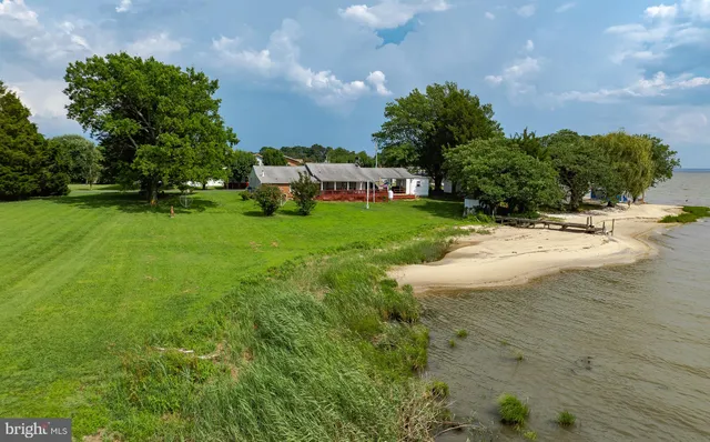 $420,000 | 20395 Bowles Road, Coltons Point, MD 20626