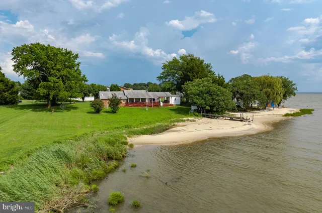 $420,000 | 20395 Bowles Road, Coltons Point, MD 20626