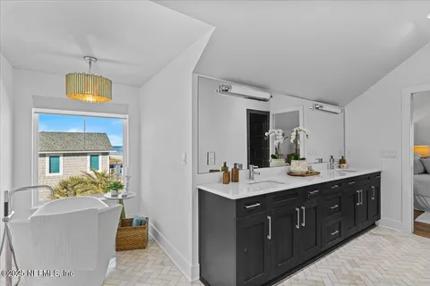 $4,600,000 | 2701 Ocean Drive South, Jacksonville Beach, FL 32250