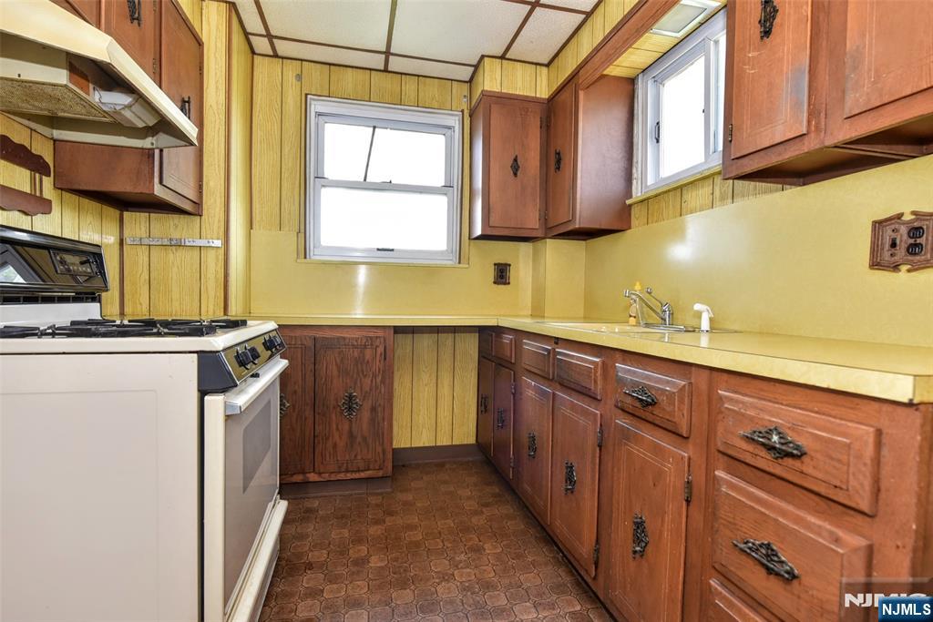 303 Marlboro Road Wood-Ridge, NJ 07075 - Photo 9 of 21