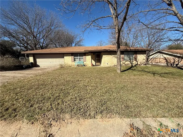 $174,500 | 1209 West Ave A, Lampasas, TX 76550