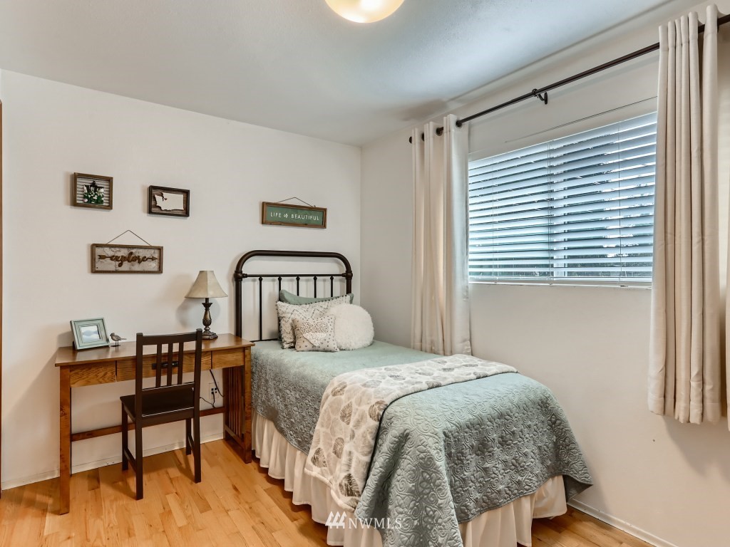10420 Northeast 189th Street Bothell, WA 98011 - Photo 14 of 28 Gallery Image 14