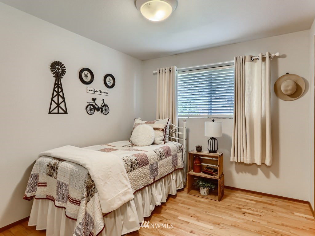10420 Northeast 189th Street Bothell, WA 98011 - Photo 15 of 28 Gallery Image 15