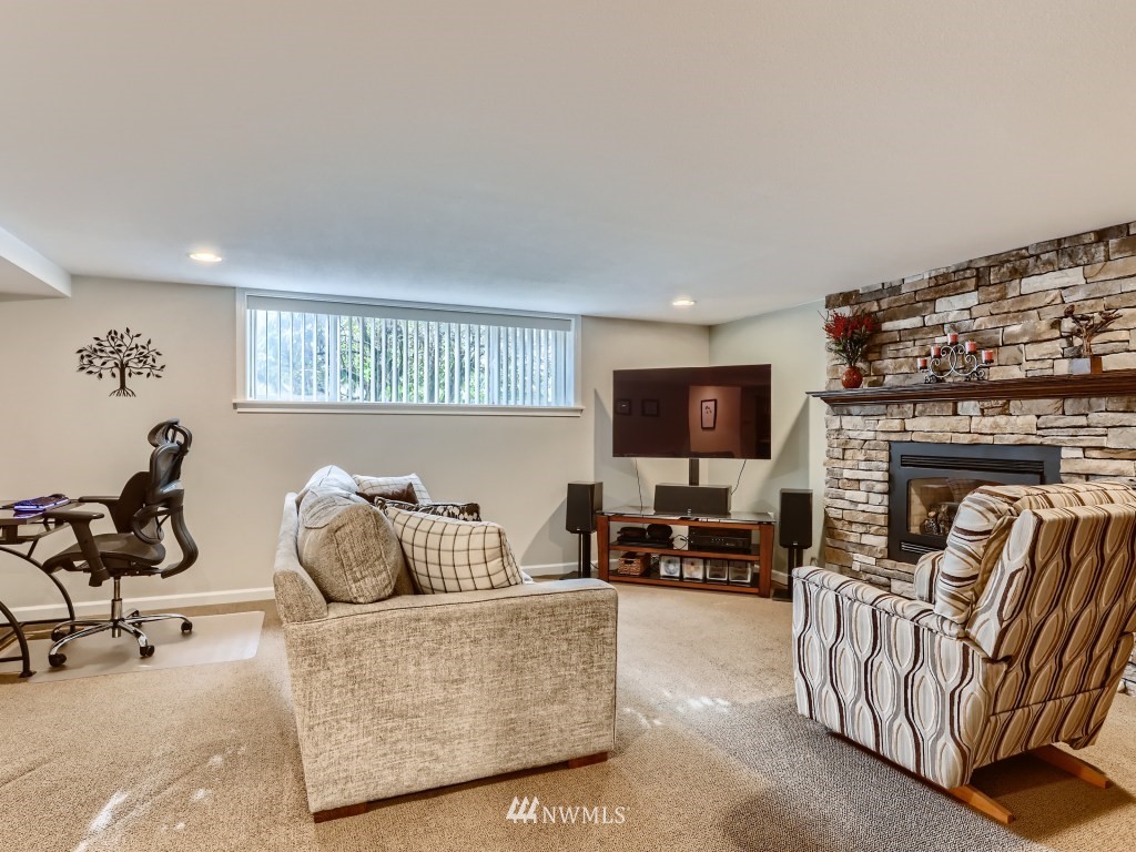 10420 Northeast 189th Street Bothell, WA 98011 - Photo 17 of 28 Gallery Image 17
