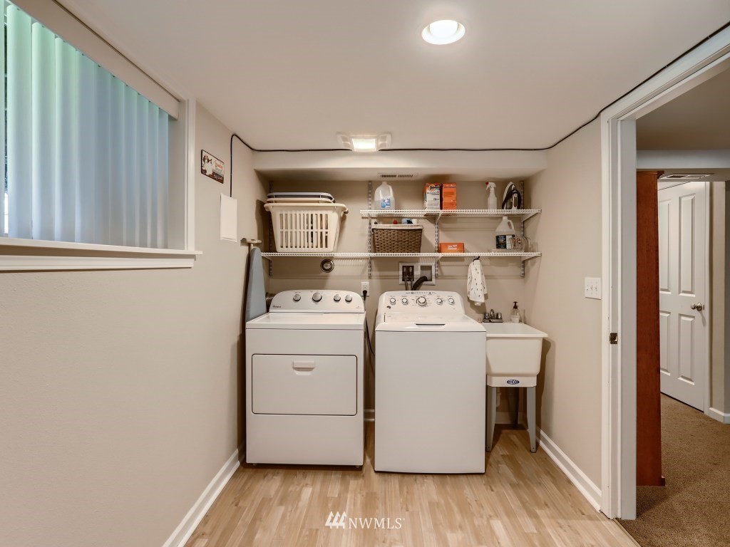 10420 Northeast 189th Street Bothell, WA 98011 - Photo 22 of 28 Gallery Image 22