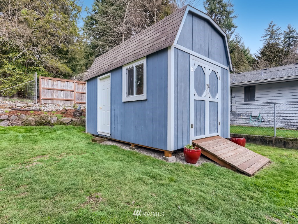 10420 Northeast 189th Street Bothell, WA 98011 - Photo 25 of 28 Gallery Image 25