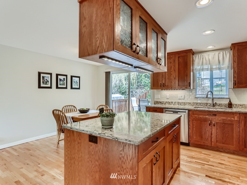 10420 Northeast 189th Street Bothell, WA 98011 - Photo 10 of 28 Gallery Image 10