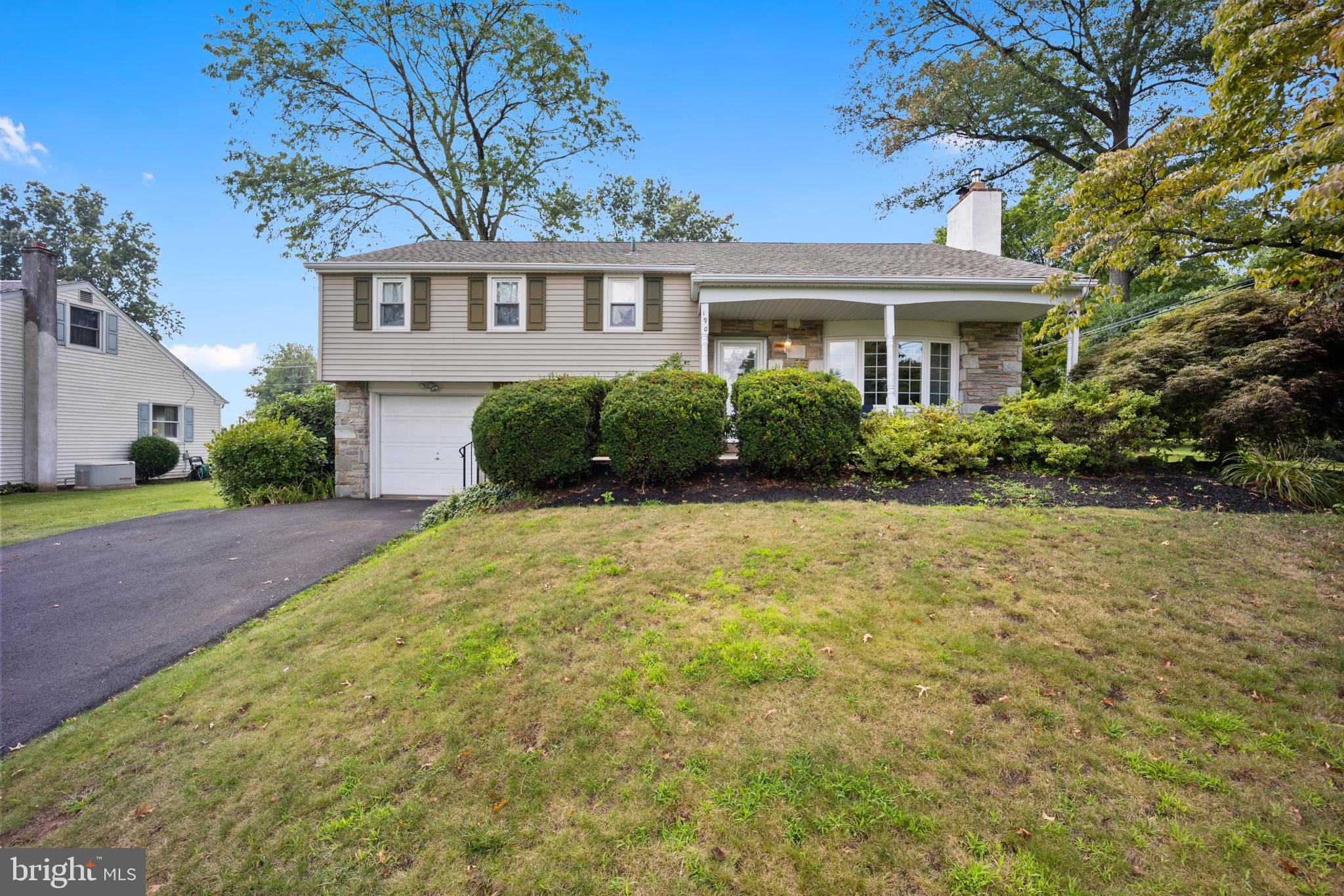 190 Dungan Road Southampton, PA 18966 - Photo 1 of 35 Gallery Image 1