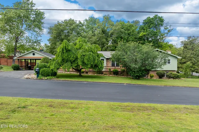 $589,000 | 310 Hollywood Circle, Sevierville, TN 37862