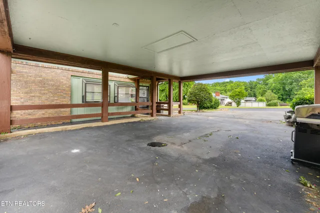 $589,000 | 310 Hollywood Circle, Sevierville, TN 37862