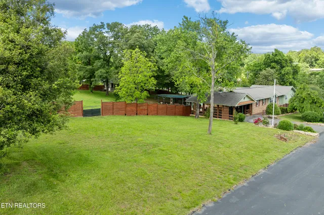 $589,000 | 310 Hollywood Circle, Sevierville, TN 37862