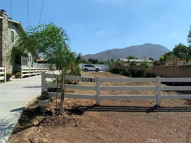 a view of a outdoor space