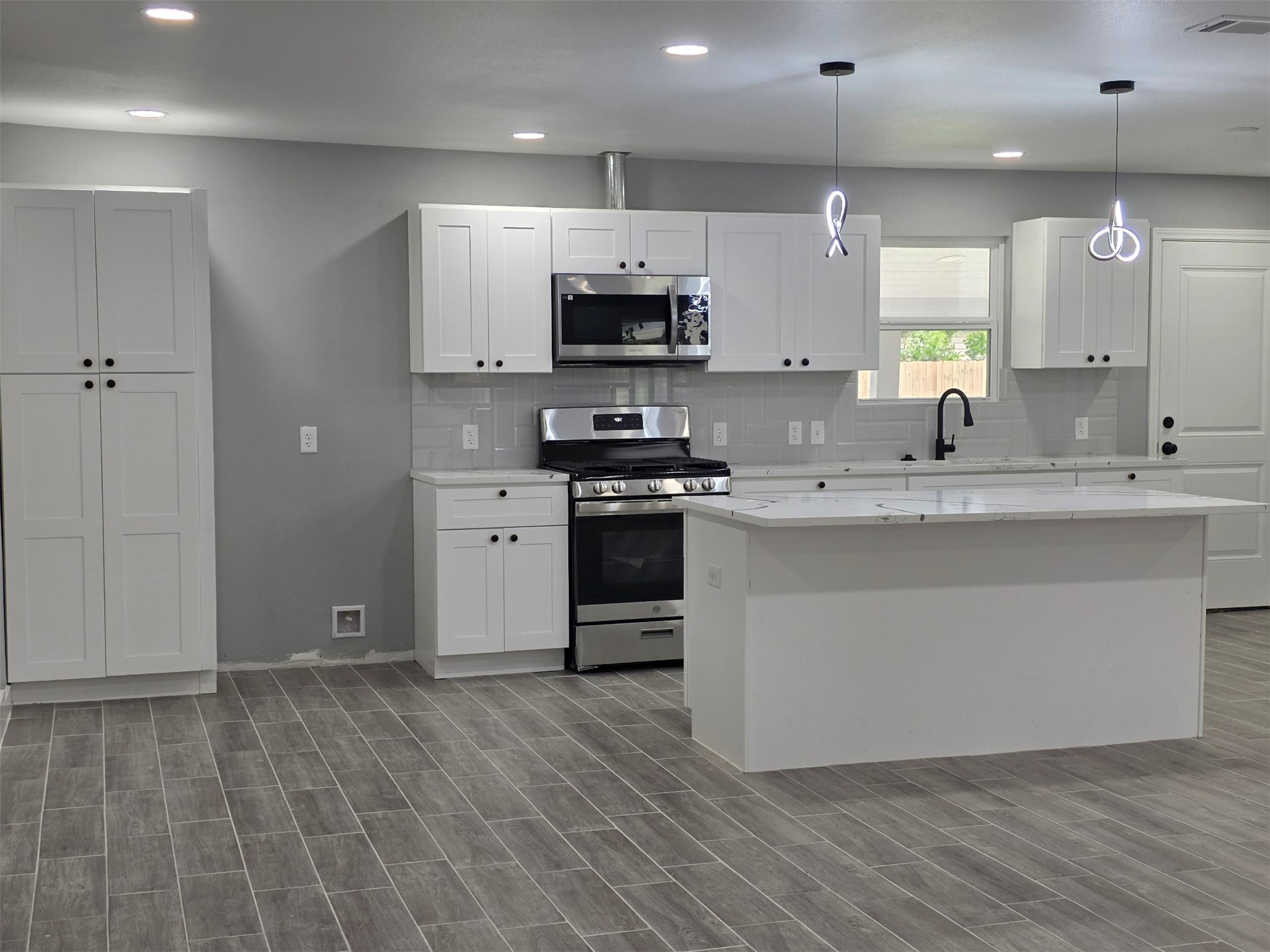 3914 Southlawn Street Houston, TX 77021 - Photo 9 of 12