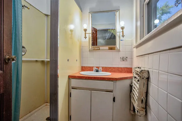 $189,900 | 703 North Church Street, Tekonsha, MI 49092