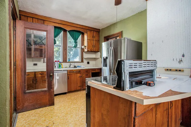 $189,900 | 703 North Church Street, Tekonsha, MI 49092