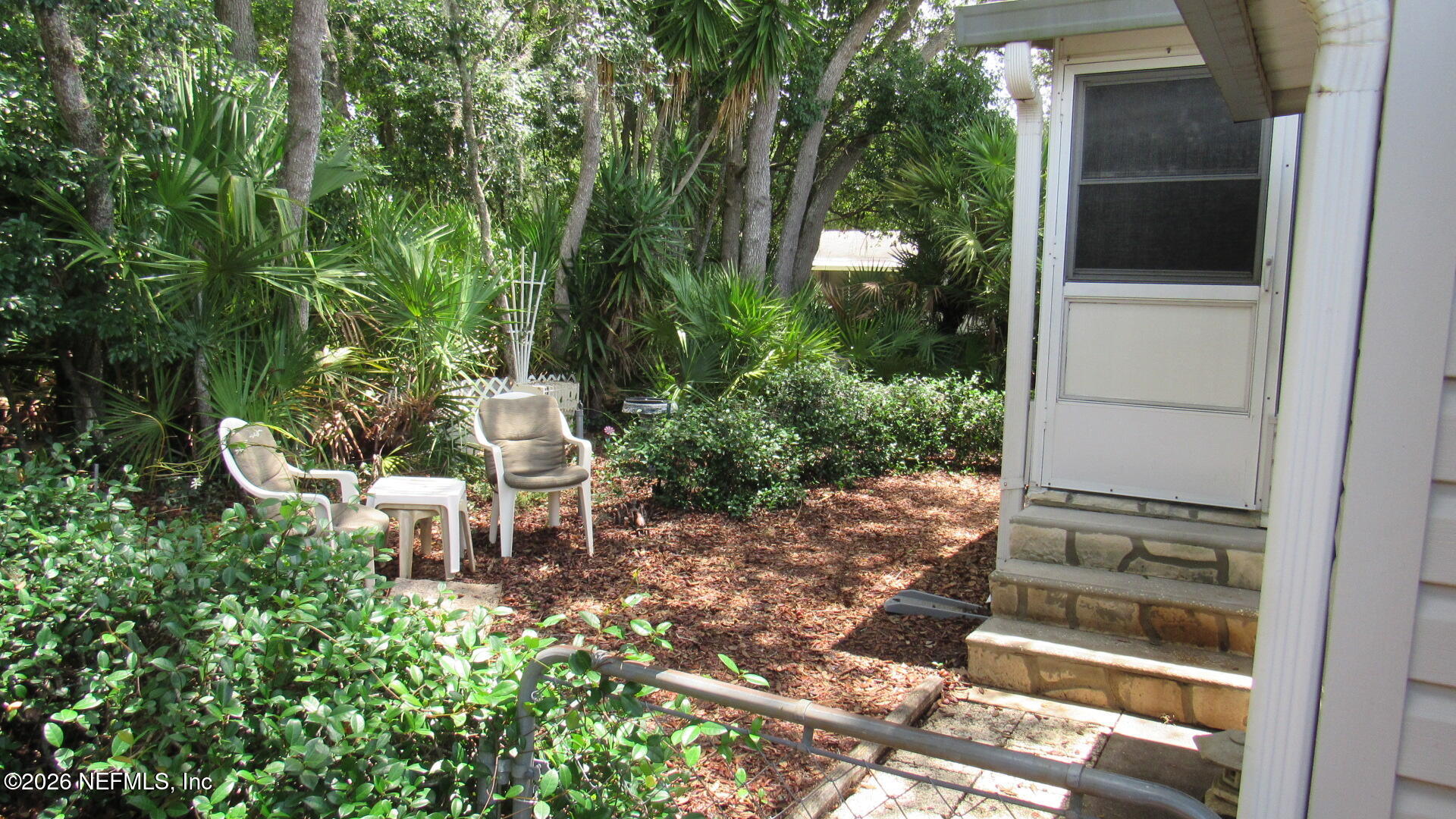 2103 Stacey Drive Mount Dora, FL 32757 - Photo 5 of 44 Cobb - Stacey Drive - exterior back wood