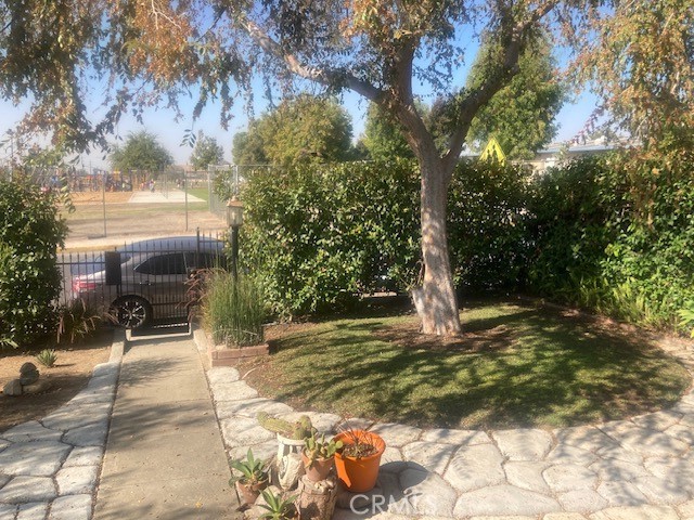 2701 Berkeley Street Bakersfield, CA 93305 - Photo 28 of 58