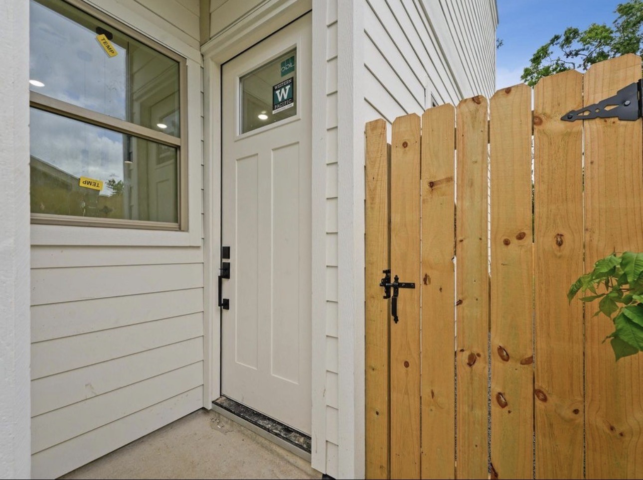 7416 Maxroy Street Houston, TX 77088 - Photo 4 of 35 a view of a door house with a door